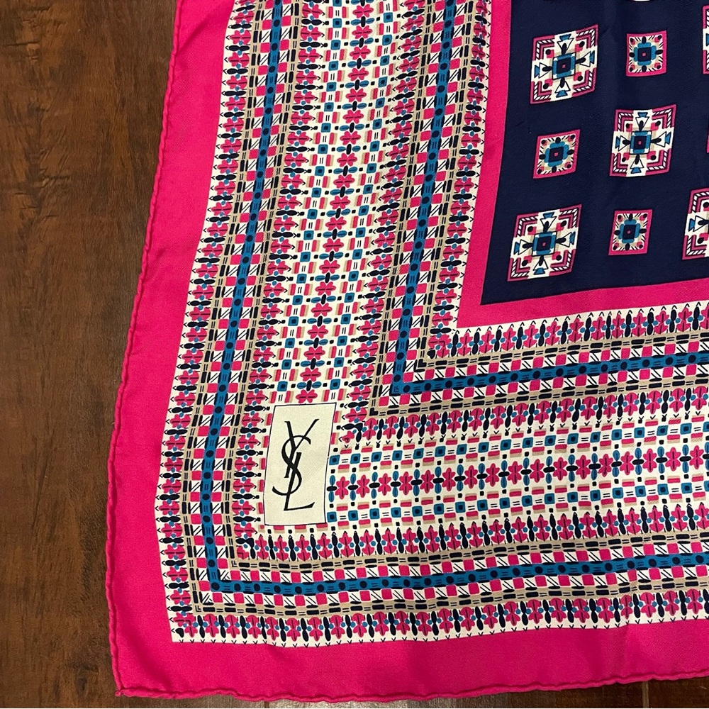 Authentic ysl silk scarf - Picture 3 of 3